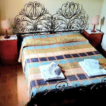 Vakantieboerderij Santa Giusta *